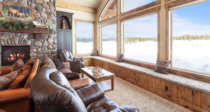 North Shore Lodge 8 bed 11 bath on Island Park Reservoir with Private Dock