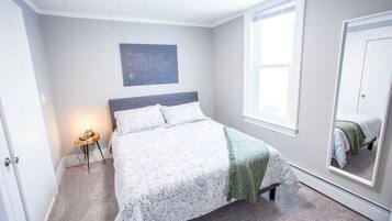 3 bedrooms, iron/ironing board, free WiFi, bed sheets