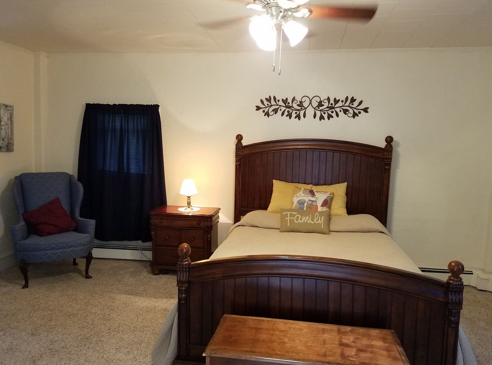 4 chambres, fer et planche à repasser, lit parapluie, Wi-Fi gratuit