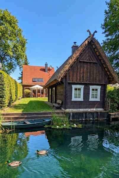 "Fließ-Paradies" Vacation Home with Private Sauna House | Leipe, Spreewald