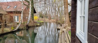 Fantastic vacation home in the Spreewald with log sauna directly on the river 