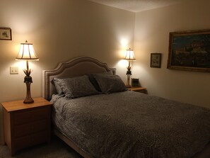 2 bedrooms, desk, iron/ironing board, free WiFi