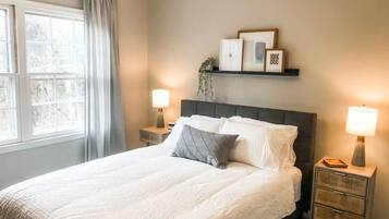 3 slaapkamers, een bureau, een strijkplank/strijkijzer, wifi