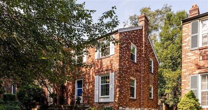 House in Dogtown walking distance to the Zoo and Restaurants