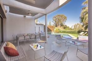 Outdoor dining - Villa U Spanu (Lumio)