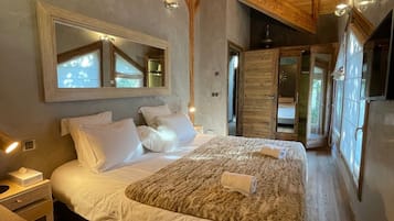 4 chambres, chambres insonorisées, fer et planche à repasser