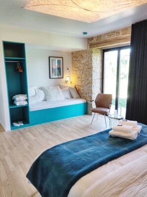 Deluxe Quadruple Room