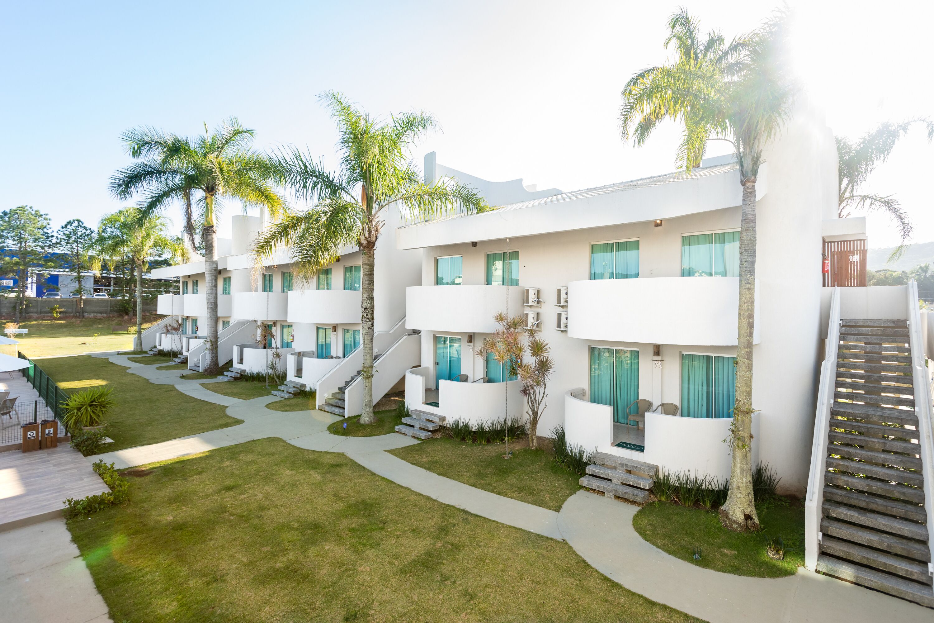 Vista frontal de la propiedad