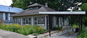 Bungalow in Bloom