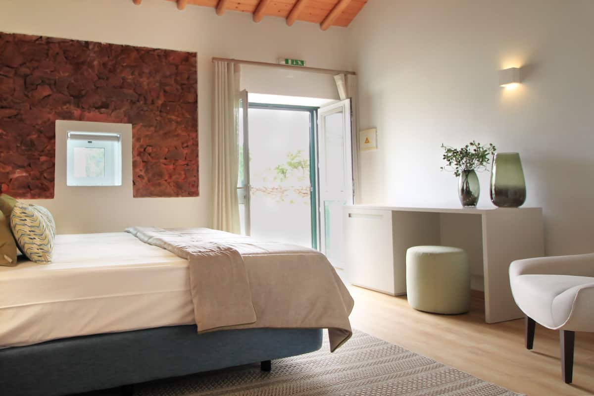 Deluxe Double or Twin Room | In-room safe, individually decorated, individually furnished, desk