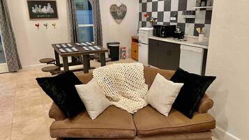 電視、足球機、 辦公室