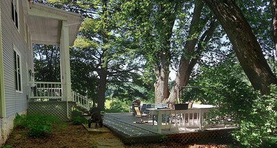 Spacious & secluded grand home near Kickapoo River, Bike Trails, & ATV routes