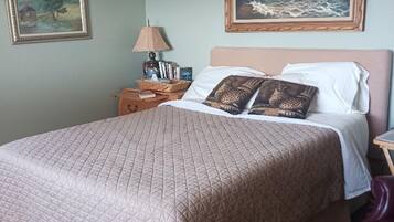 1 bedroom, desk, iron/ironing board, free WiFi