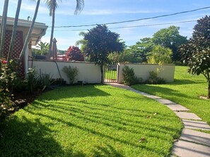 Property grounds - A private waterfront setting, in the middle of 43 acres on Lake Ida (BOYNTON BEACH)