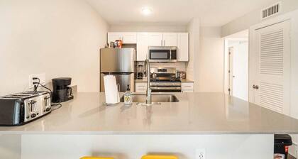 Stylish 1BR Near UT Mueller Evonify