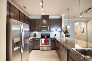 Apartment | 2 bedrooms - Luxury Townhome Pool North Austin Evonify (Austin)