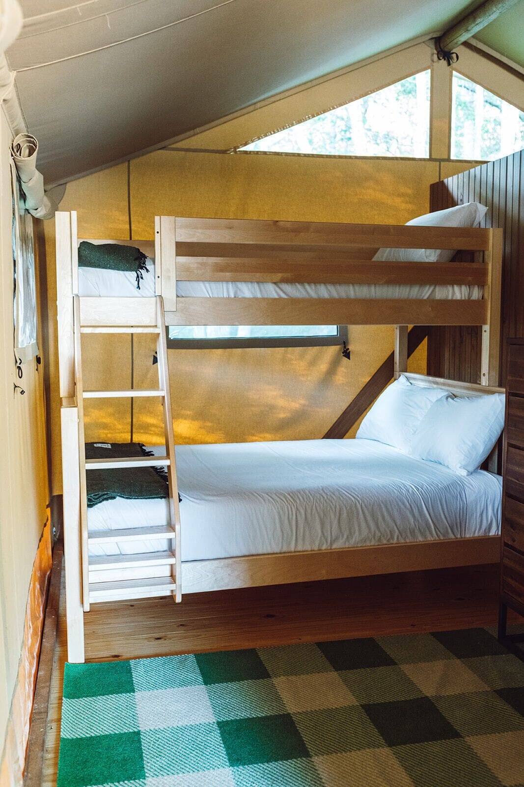 birch tent | in-room safe, free cots/infant beds, free wifi, bed sheets