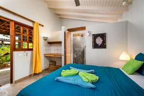 1 chambre, coffres-forts dans les chambres, bureau, Wi-Fi gratuit