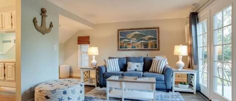 Smart TV, computer monitors