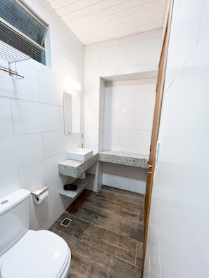 Habitación estándar doble, 1 cama de matrimonio, no fumadores, vistas a la montaña | Wifi gratis y ropa de cama