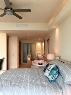 3 bedrooms, WiFi, bed sheets, wheelchair access