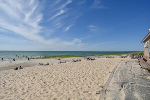 Beach nearby - Beachfront on Skaket Water Views! (Orleans)