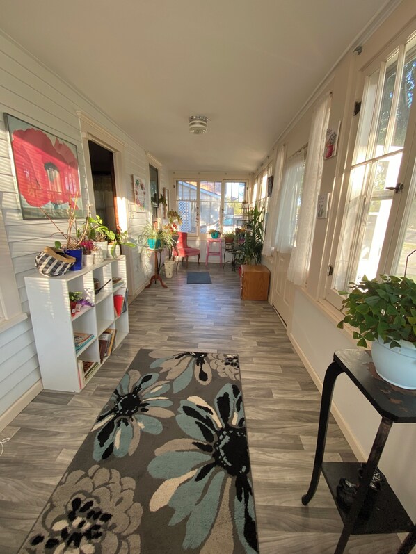 المنشأة من الداخل