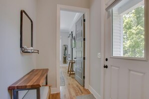 المنشأة من الداخل