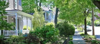 Cozy Historic Oakwood Duplex
