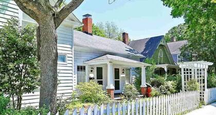 Cozy Historic Oakwood Duplex