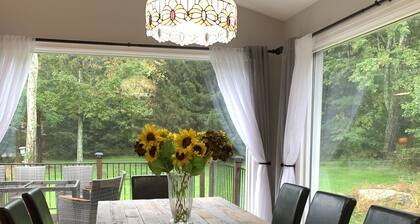 House in Mt Pocono, hot tub, arcade, ski & golf near by.