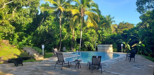 Grand Chalet,  Private Pool, AC, River Access, Pool Table BBQ WIFI Parking