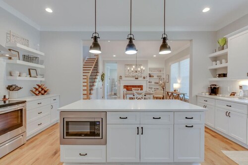 Superstar Country Retreat - Historic Franklin Home