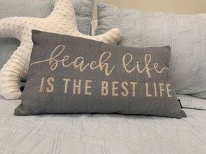 1 多间卧室、办公桌、熨斗/熨衣板、免费 WiFi