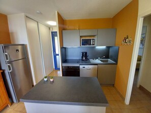 Fridge, microwave, dishwasher, toaster