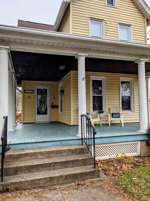 Exterior detail - Family Friendly FULL HOUSE (Warren)