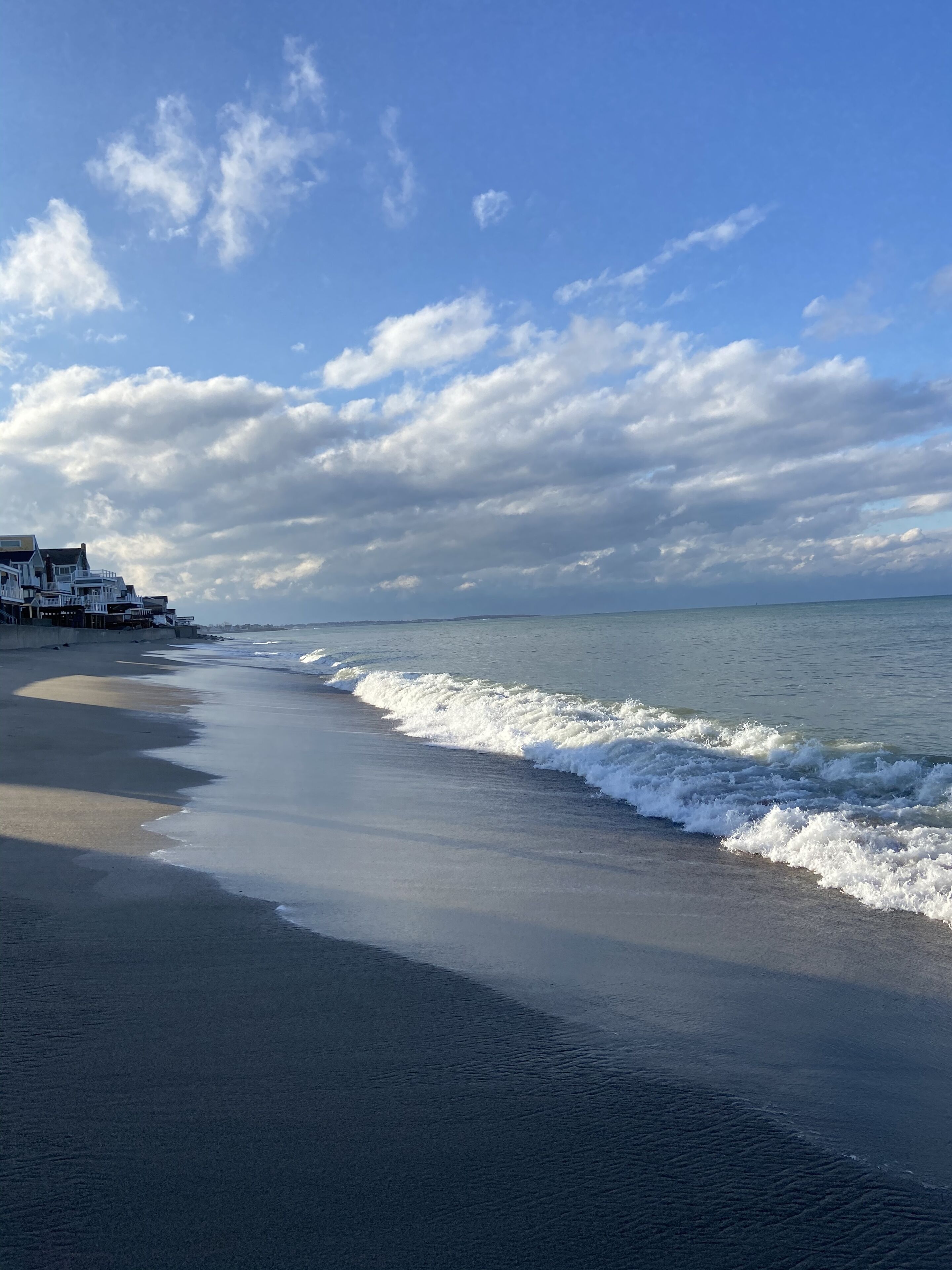 In Strandnähe, Liegestühle, Strandtücher