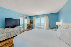 2 bedrooms, iron/ironing board, internet, bed sheets - Gorgeous Oceanfront condo with washer/dryer, Gulf-front balcony & pool/hot tub (Perdido Key)