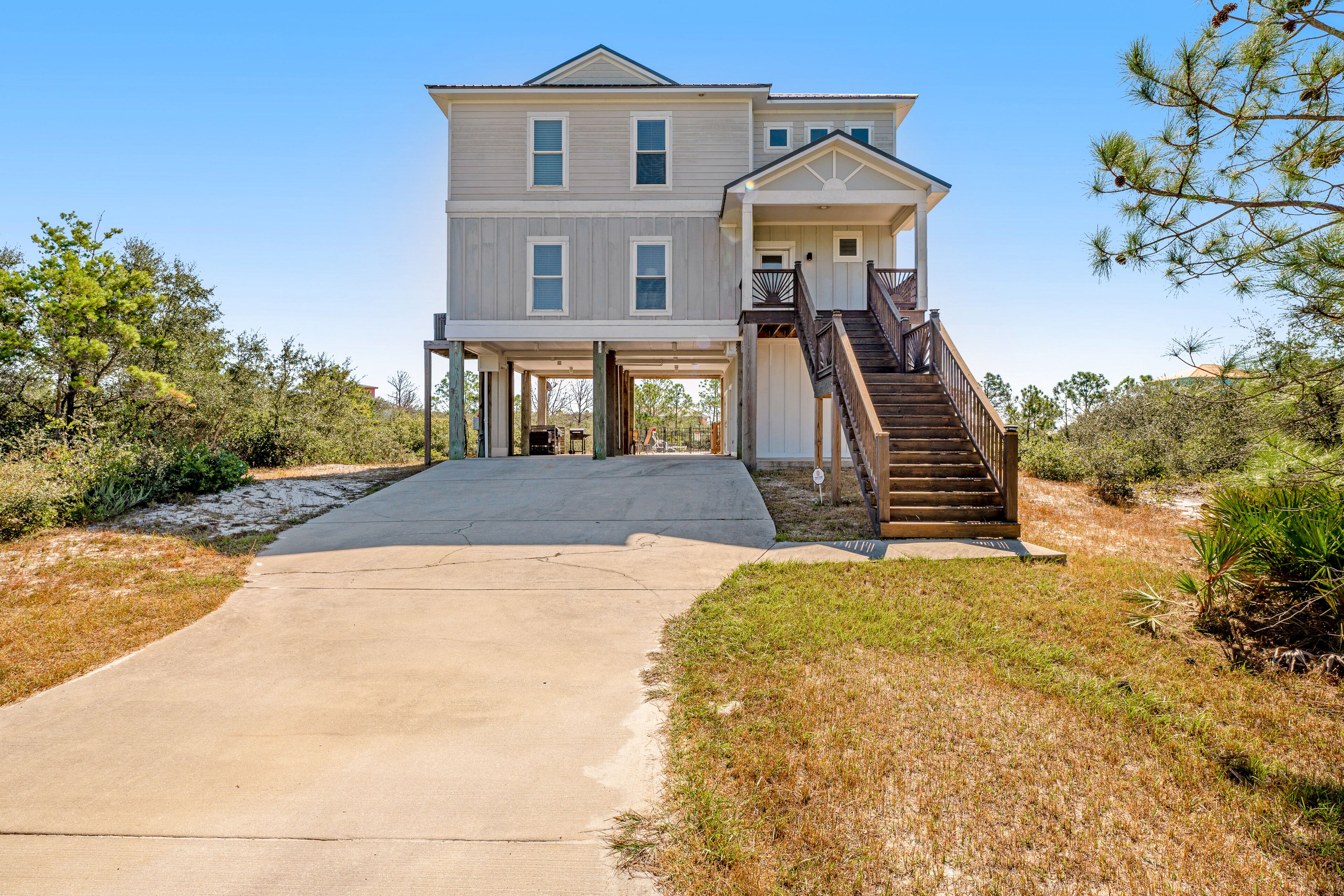 Two story home with private outdoor pool, two decks, Gulf views, & AC