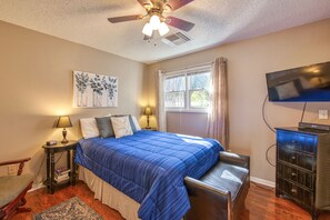 3 bedrooms, iron/ironing board, WiFi, bed sheets