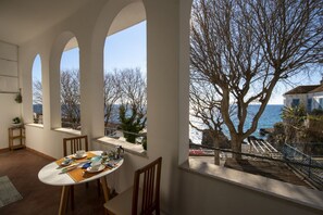 Outdoor dining - Sea Pearl Amalfi town center with Sea View (Amalfi)