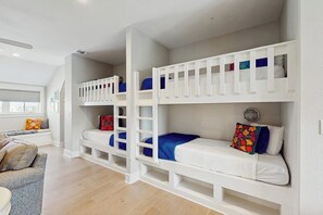 3 Schlafzimmer, Bügeleisen/Bügelbrett, Internetzugang, Bettwäsche
