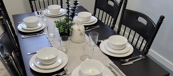 Cozy 4 Bedroom Home Away from Home