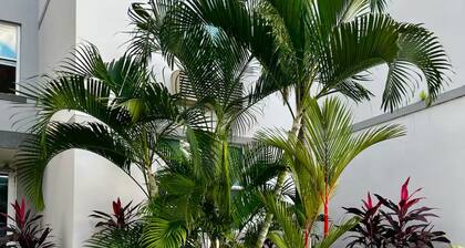 Catch some waves and chill, with high speed Wi-fi, washer & dryer.