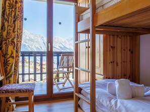 5 camere, culla da viaggio, Wi-Fi gratuito
