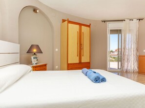 3 Schlafzimmer, Bügeleisen/Bügelbrett, Reisekinderbett, kostenloses WLAN
