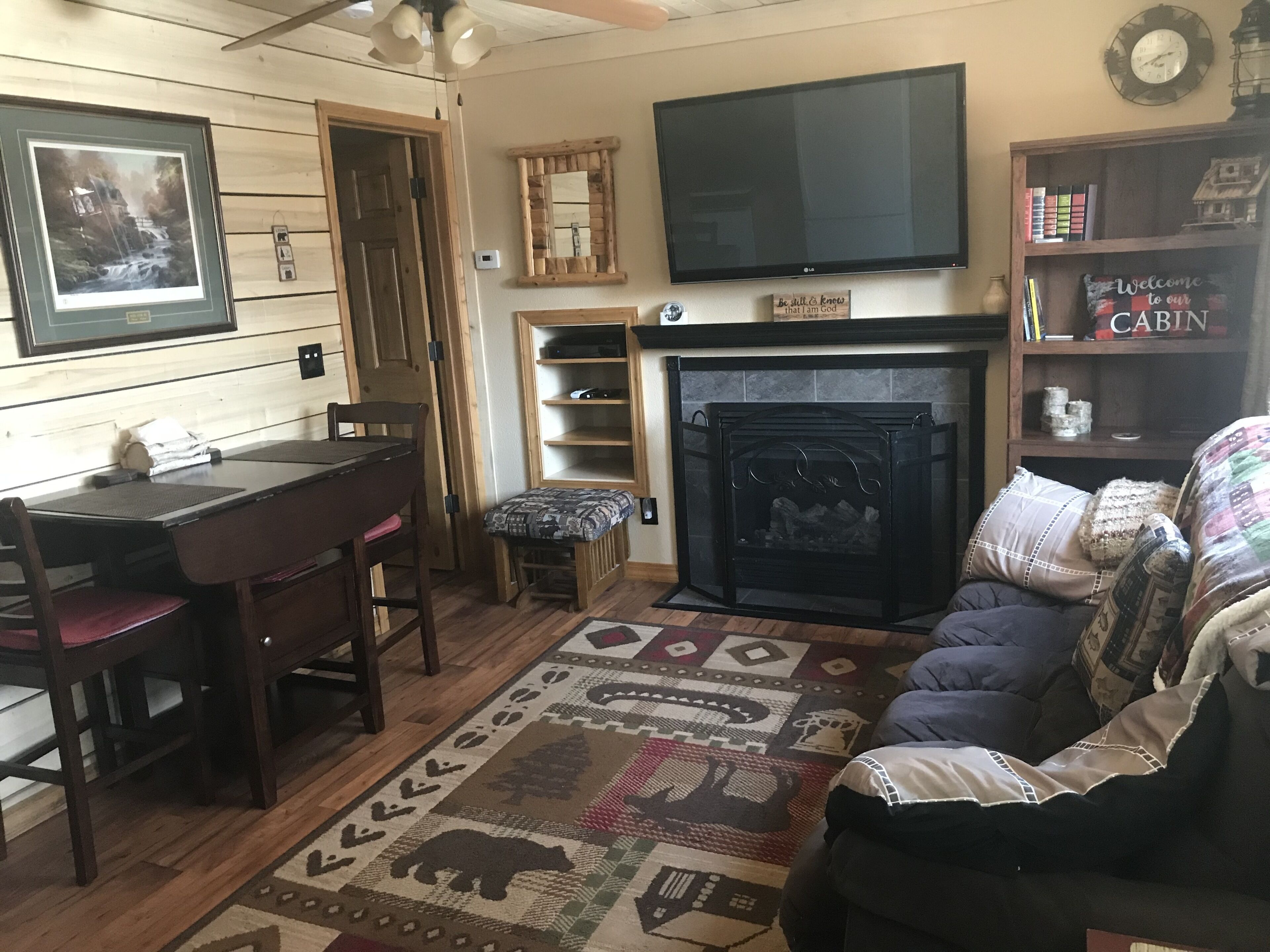 The Cabin - 2301 S Colleen St, Palmer, Alaska