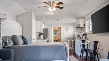 1 bedroom, WiFi, bed sheets