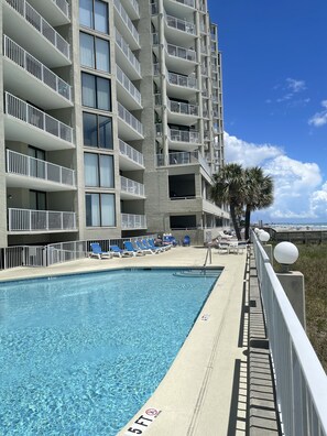 Alberca al aire libre 