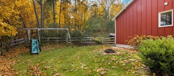 Red Timbers Near Beaches and Wineries